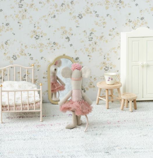 Ballerina mouse, Little sister – Rose