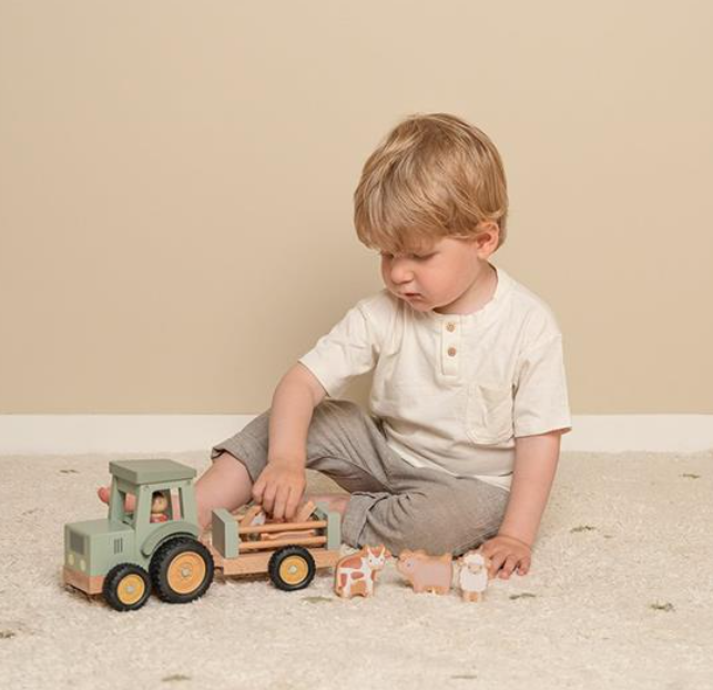 Tractor with trailer Little Farm