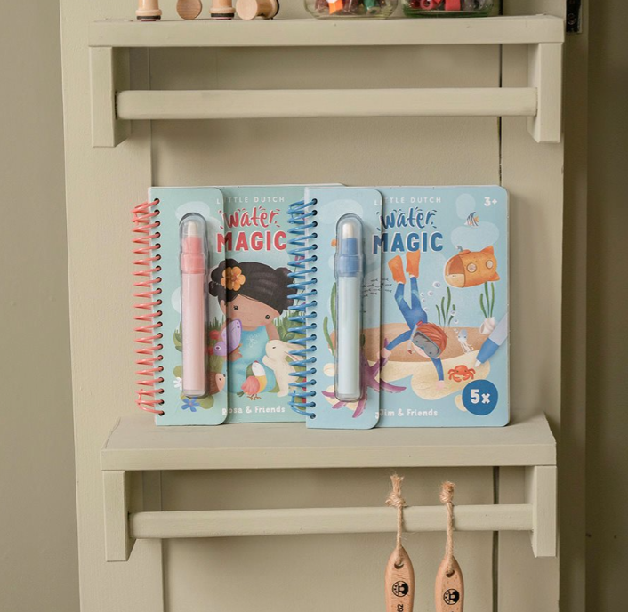 ספר קסמי מים רוזה וחברים