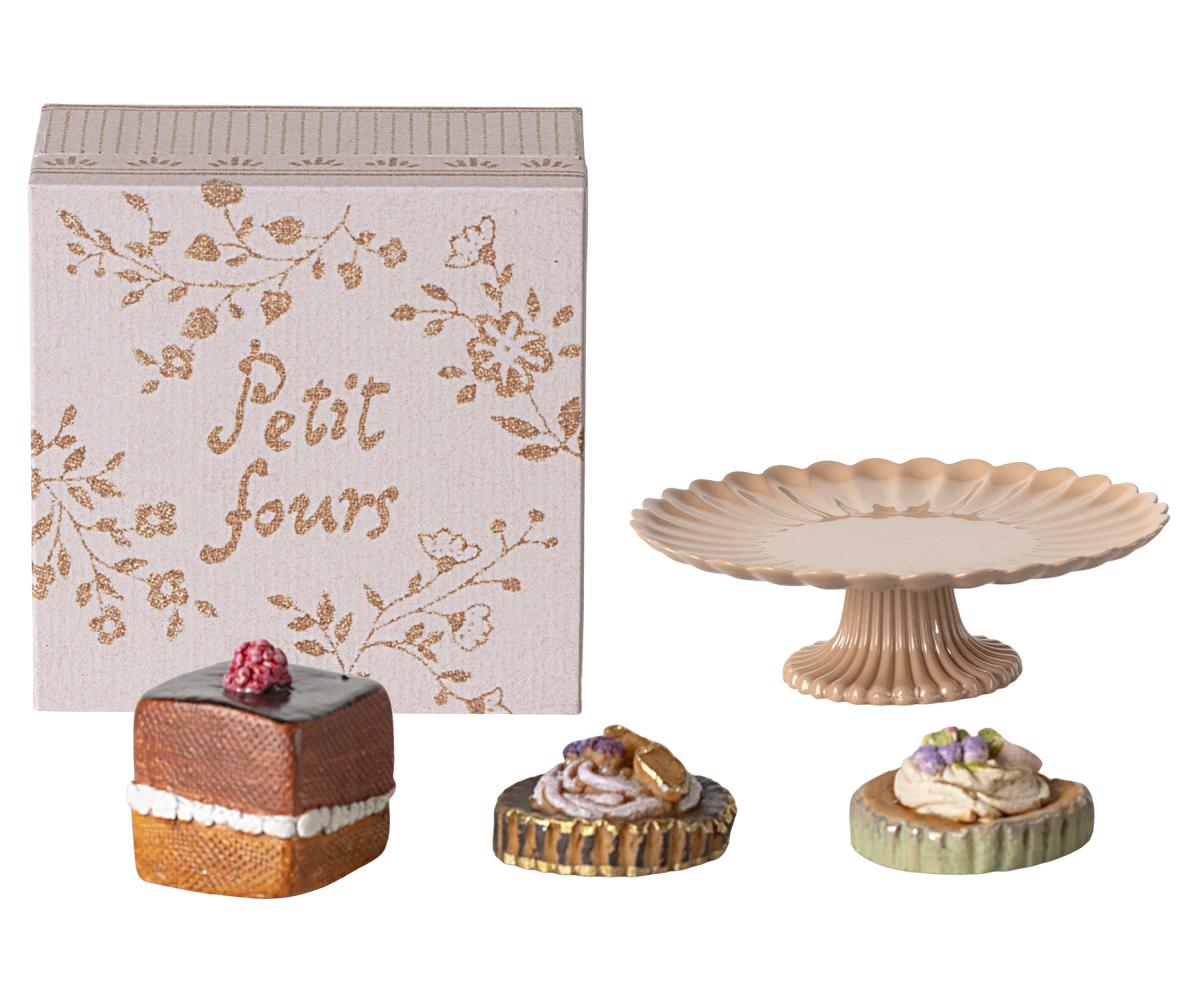 Cakes and cakestand, Mini