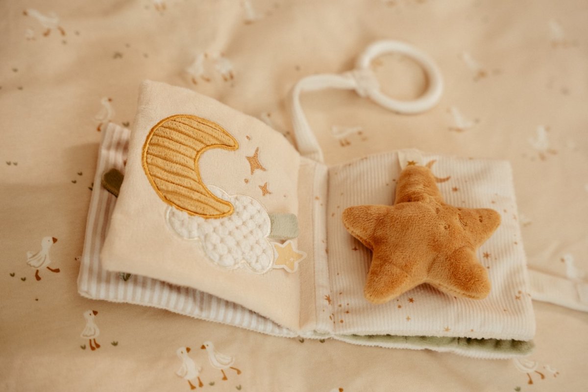 Soft Stroller Booklet | Newborn Naturals