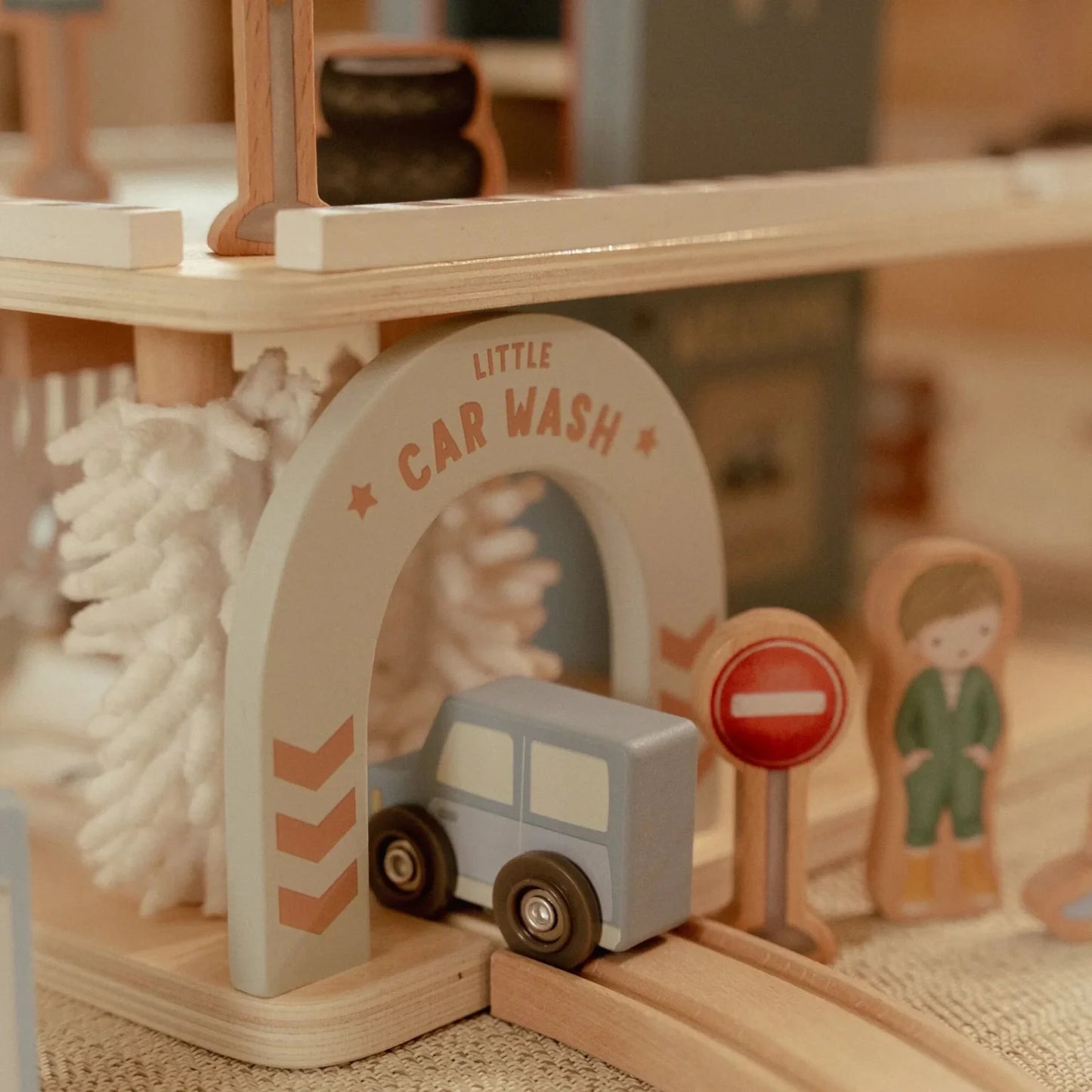 Wooden Parking Garage NEW