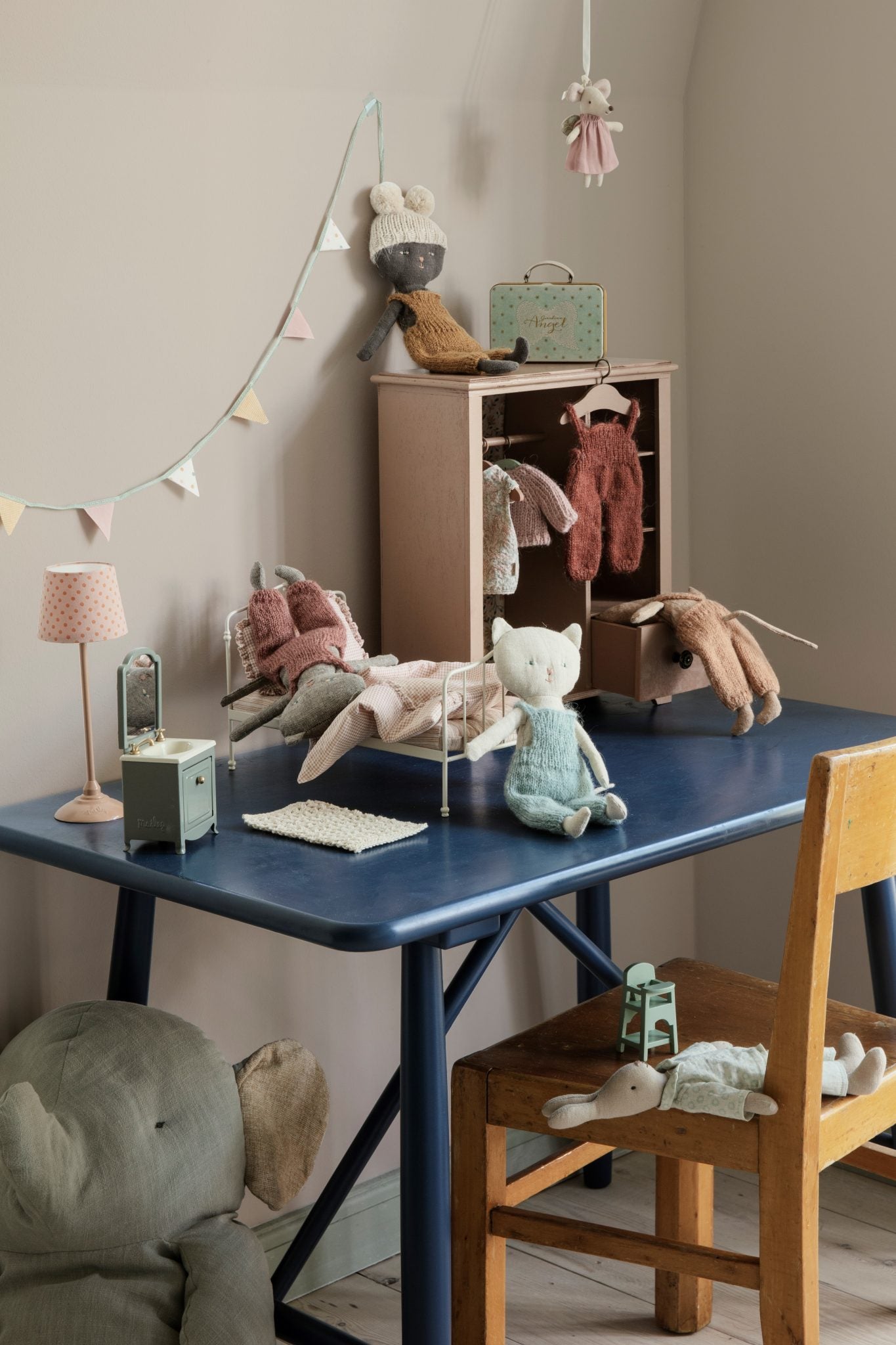 Toy wardrobe, large – powder pink