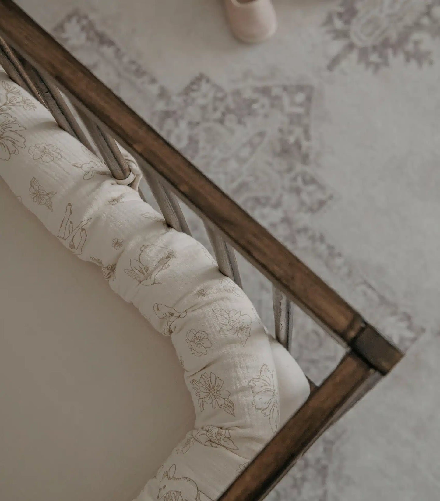 Crib bedding set (with bumper)