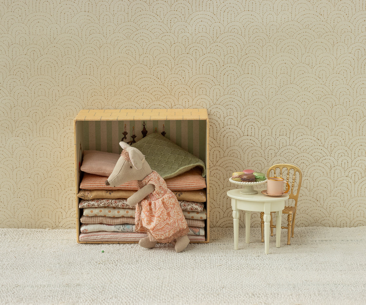 Vintage side table, Mouse – Off white