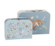 חברים מהיער במזוודות