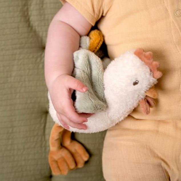 Cuddle Chicken 17cm Little Farm