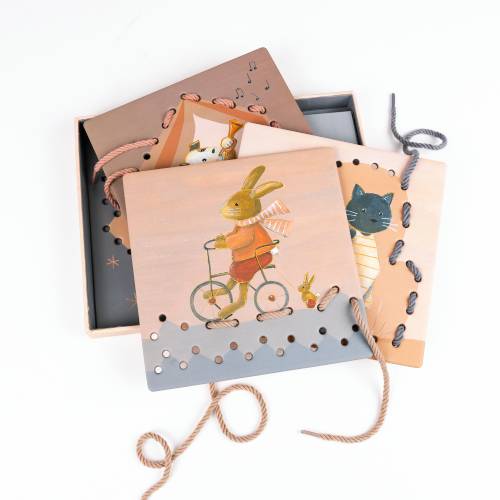 חברים בחוטים – משחק תפירה