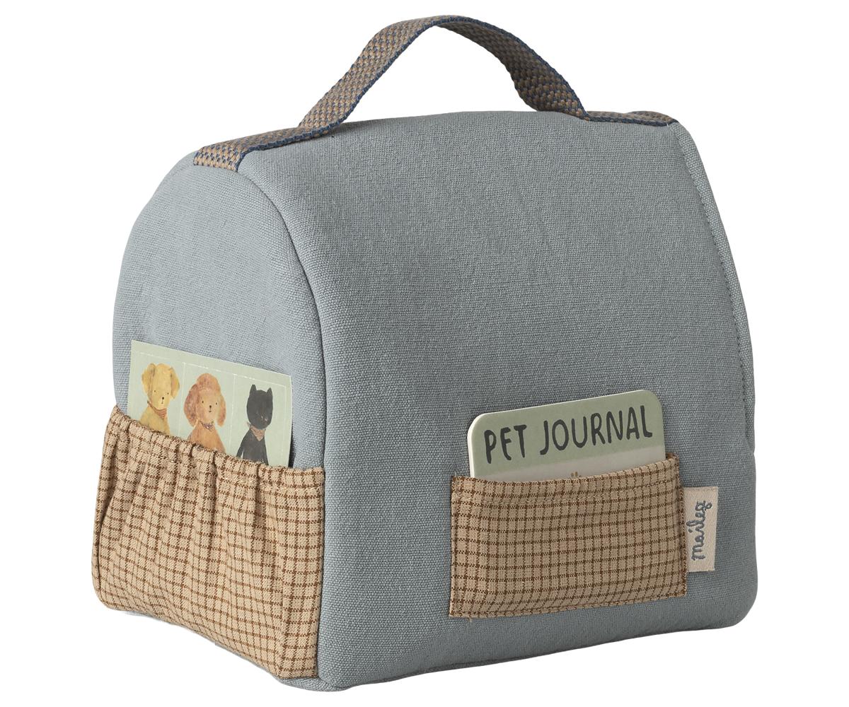 Pet carrier toy – dusty blue