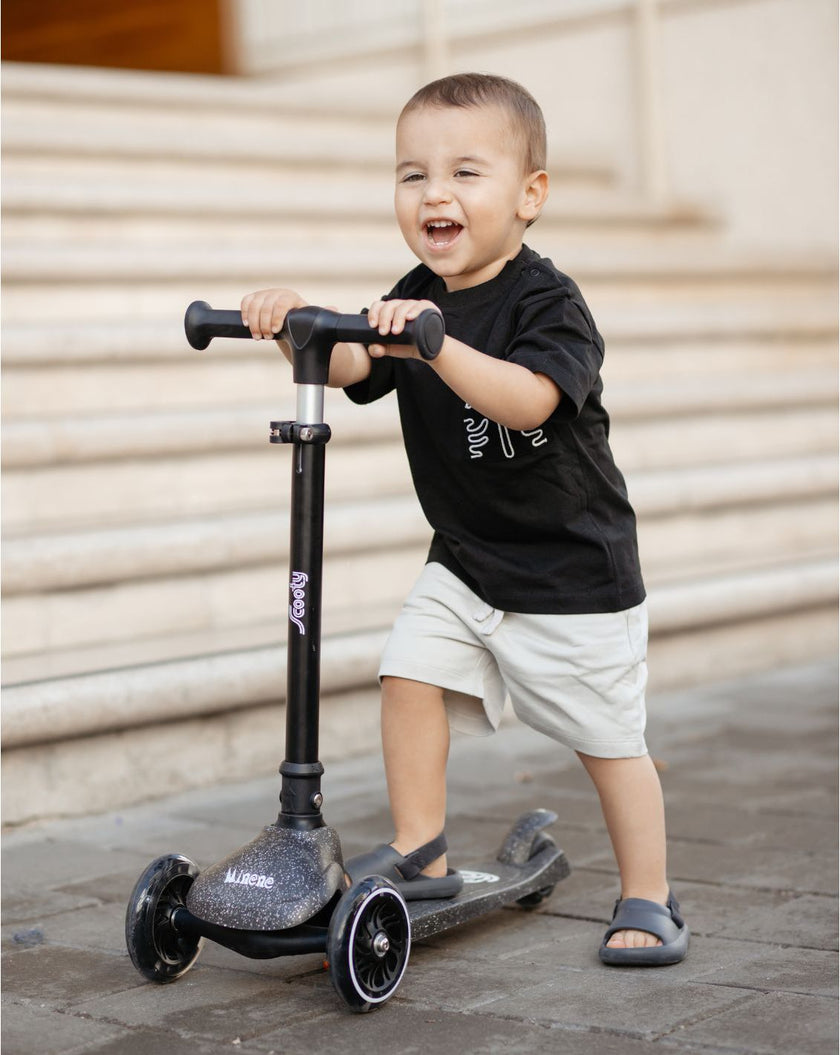 קורקינט SCOOTY צבע שחור גליטר