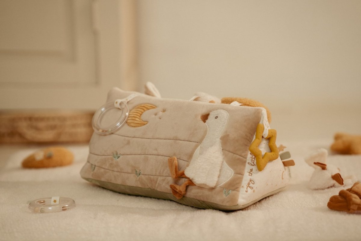 Activity Triangle | Newborn Naturals