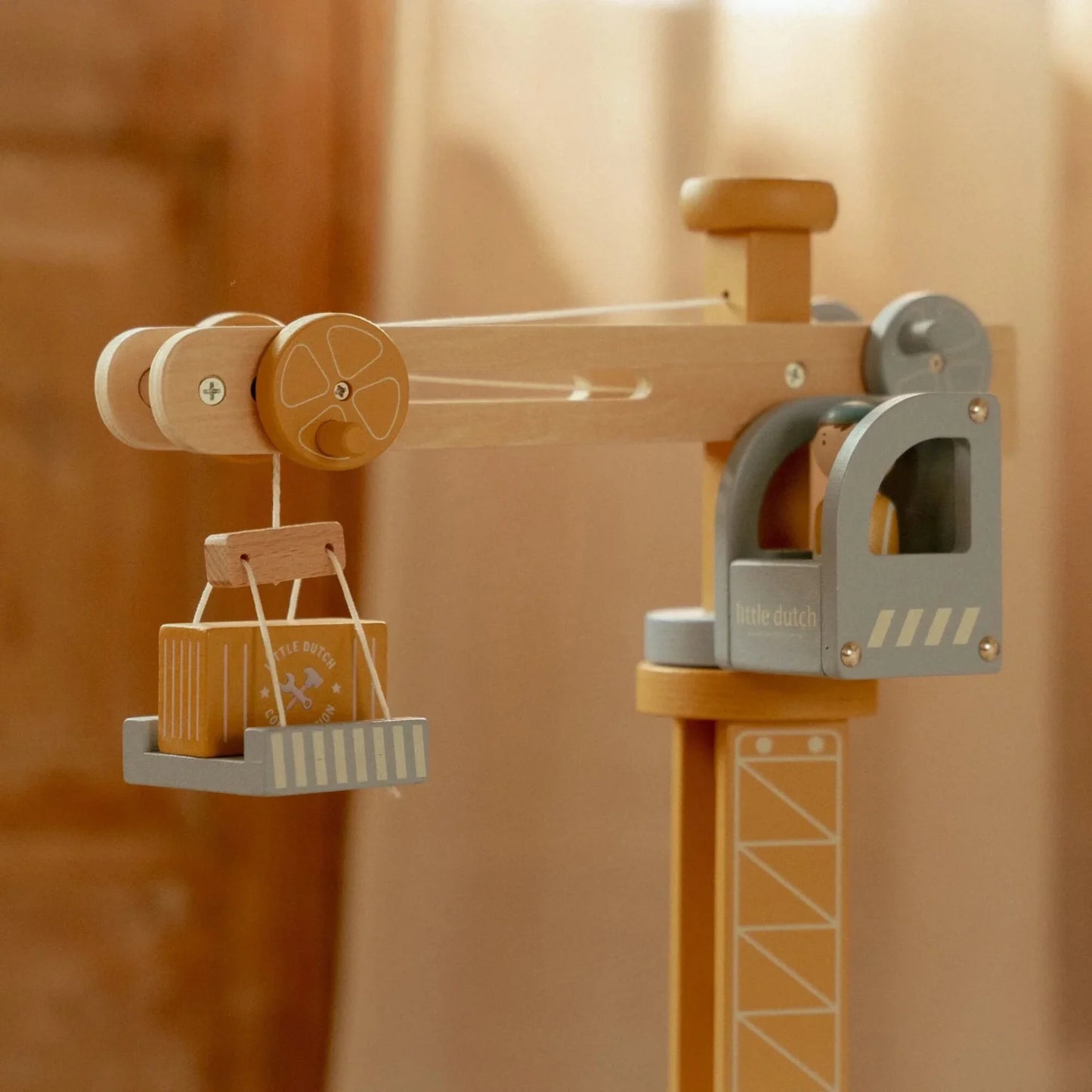 Wooden Crane Set