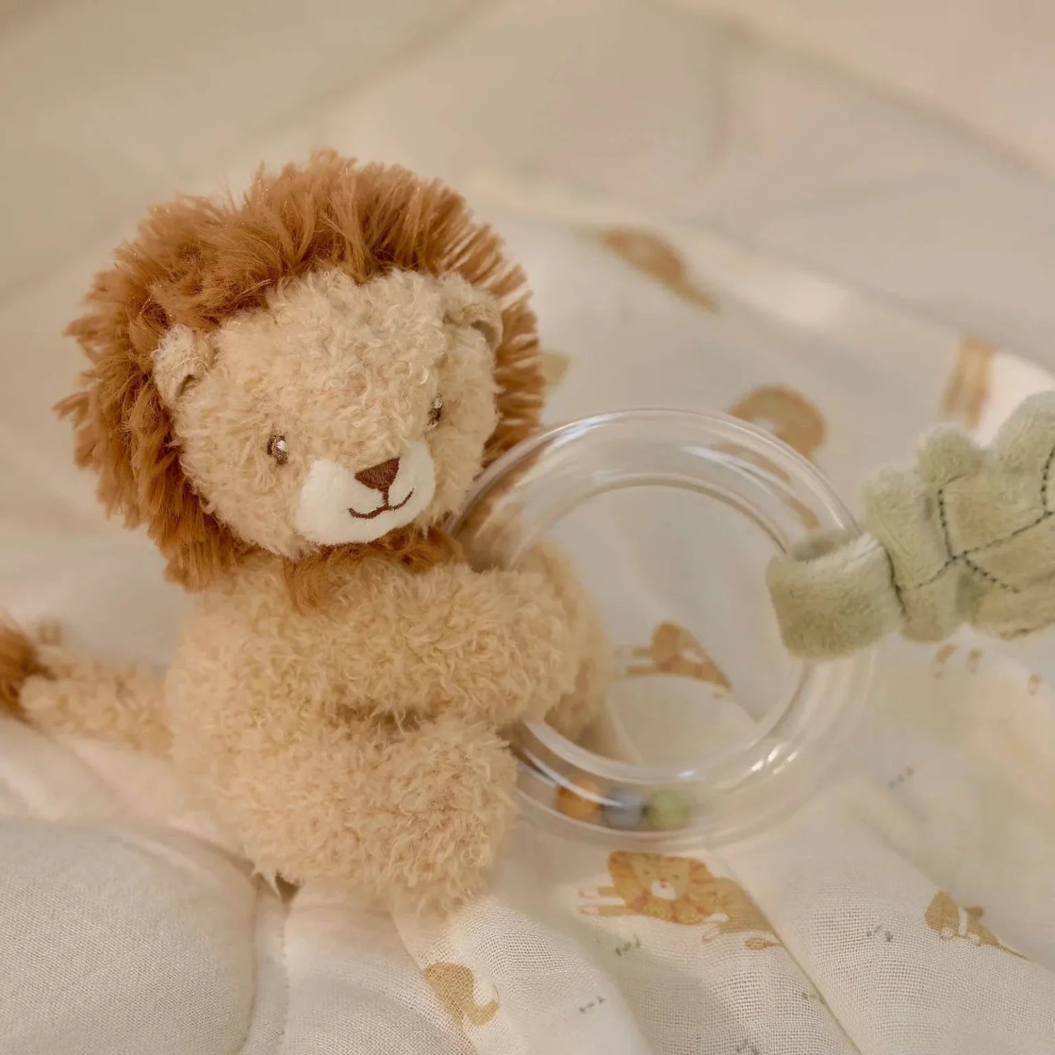 Rattle Ring Lion