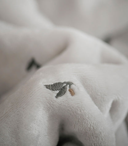 Winter blanket with embroidery - S