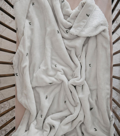 Winter blanket with embroidery - S