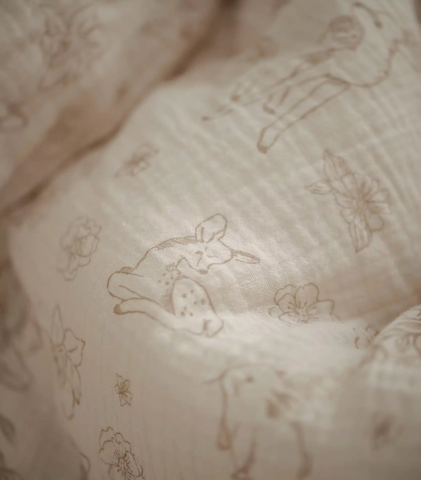 Crib bedding set (with bumper)